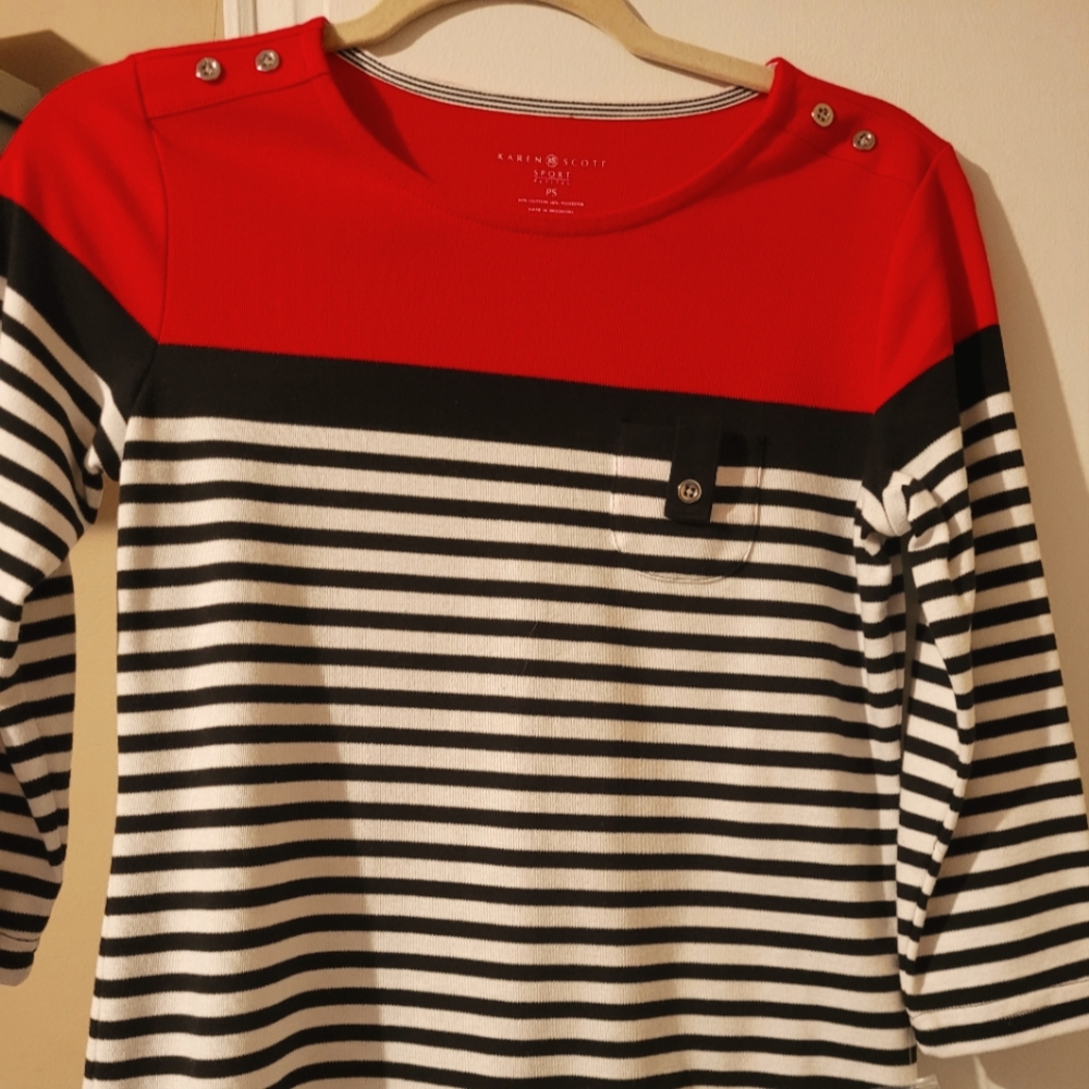 Women's solid/striped top